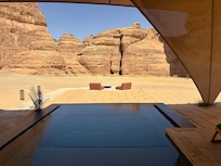 なまぬるいプールです