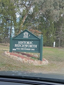 Lovely historical town, famous Beechworth Bakery..