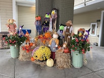 Entrance to lobby decor