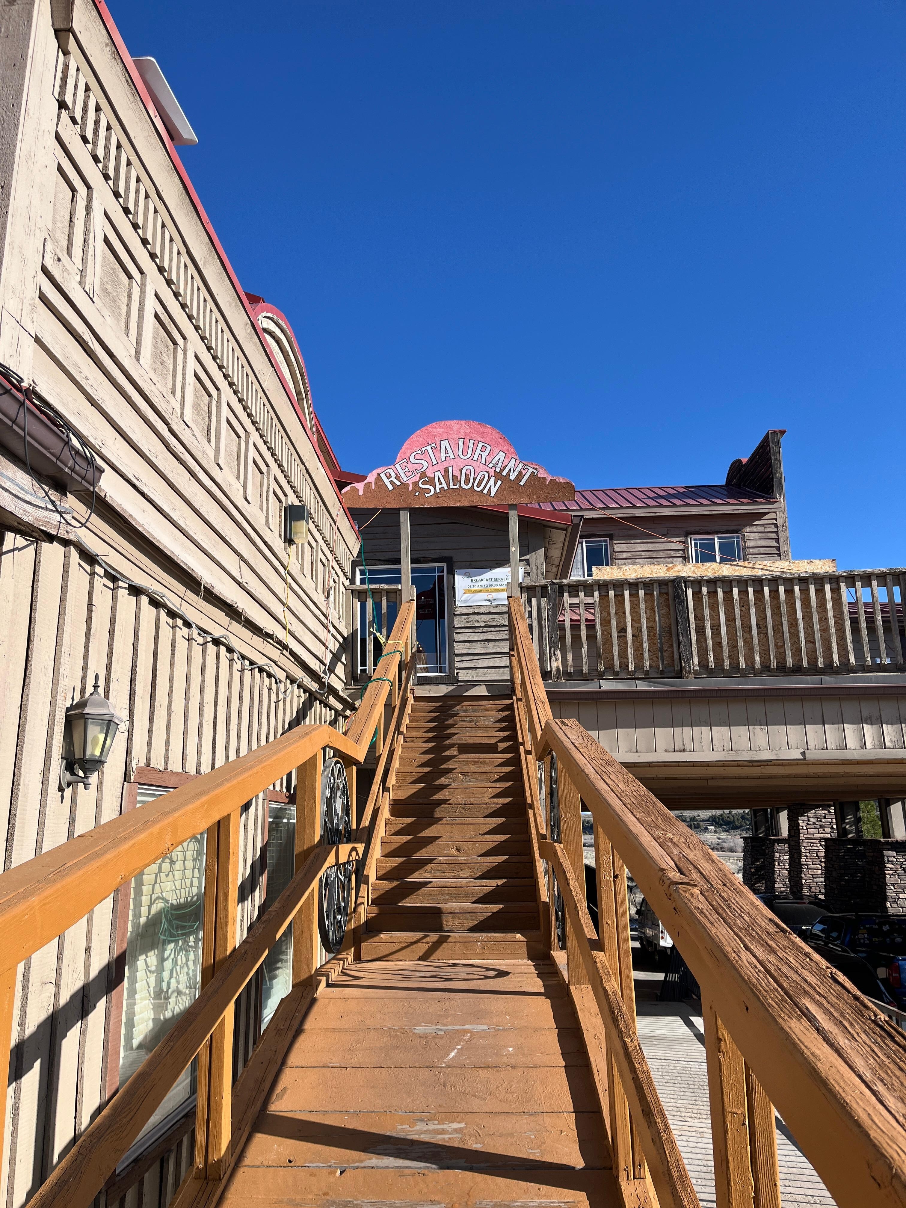 Walkway to breakfast
