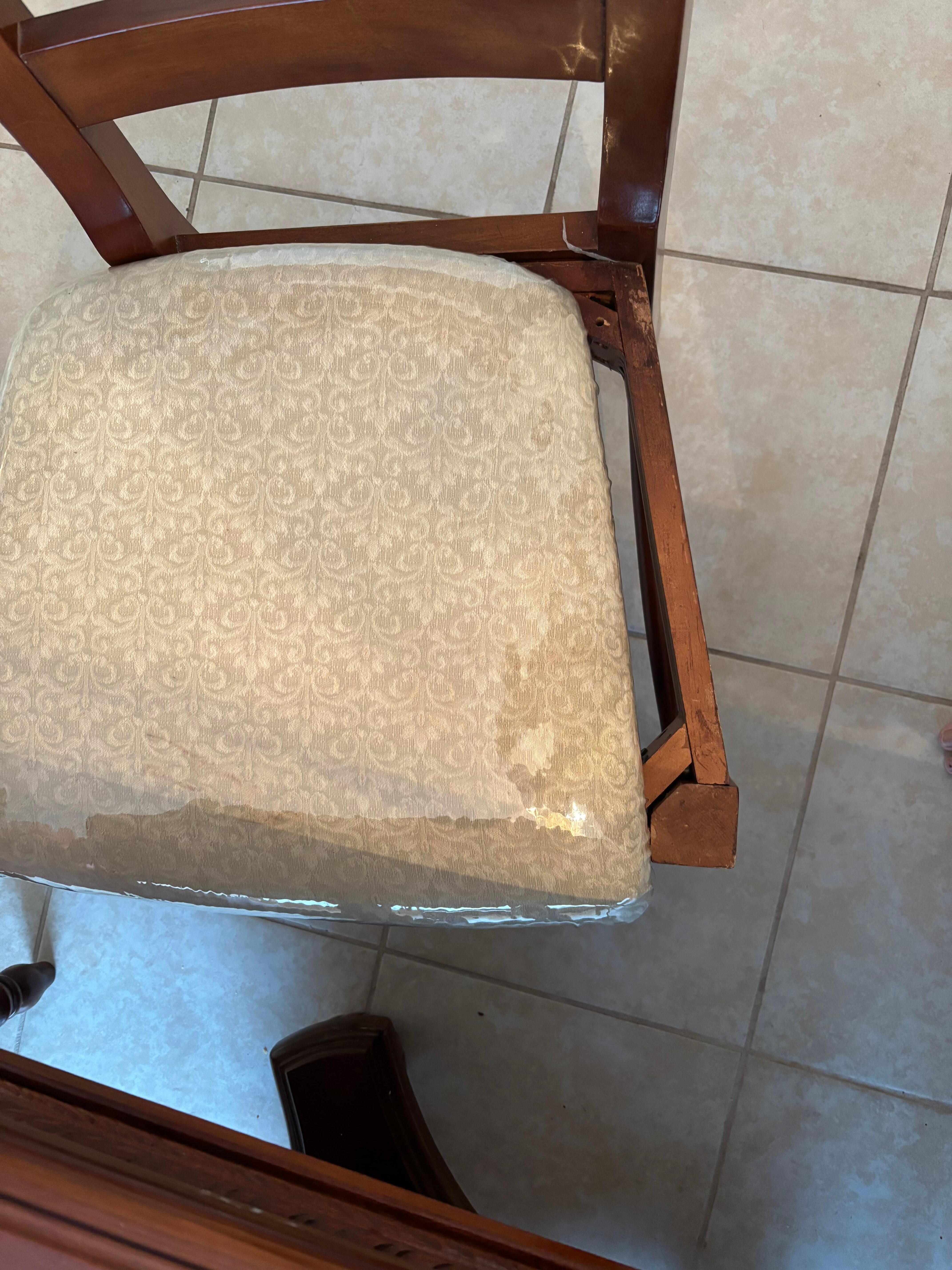 Seat cushion off chair