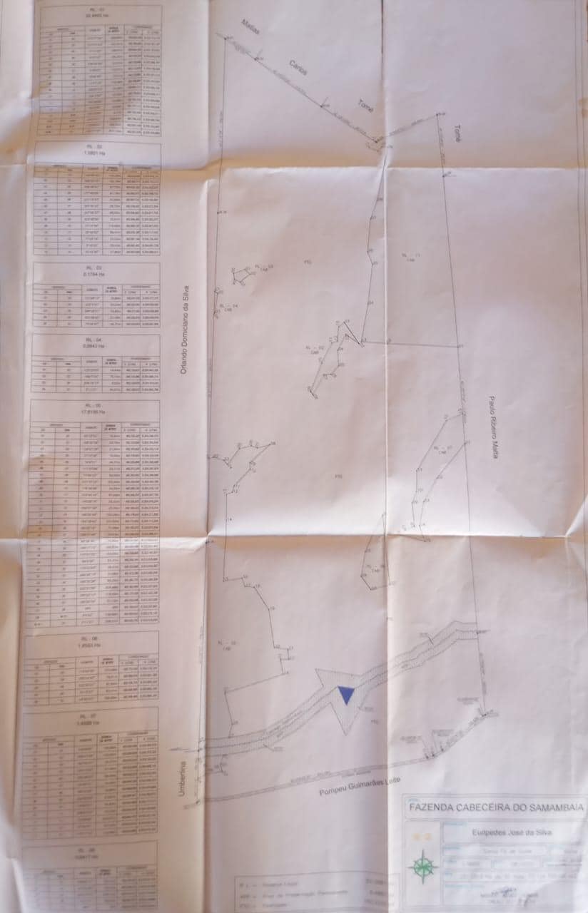 Janela fechada com tapume