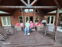 Huge back deck with great swing
