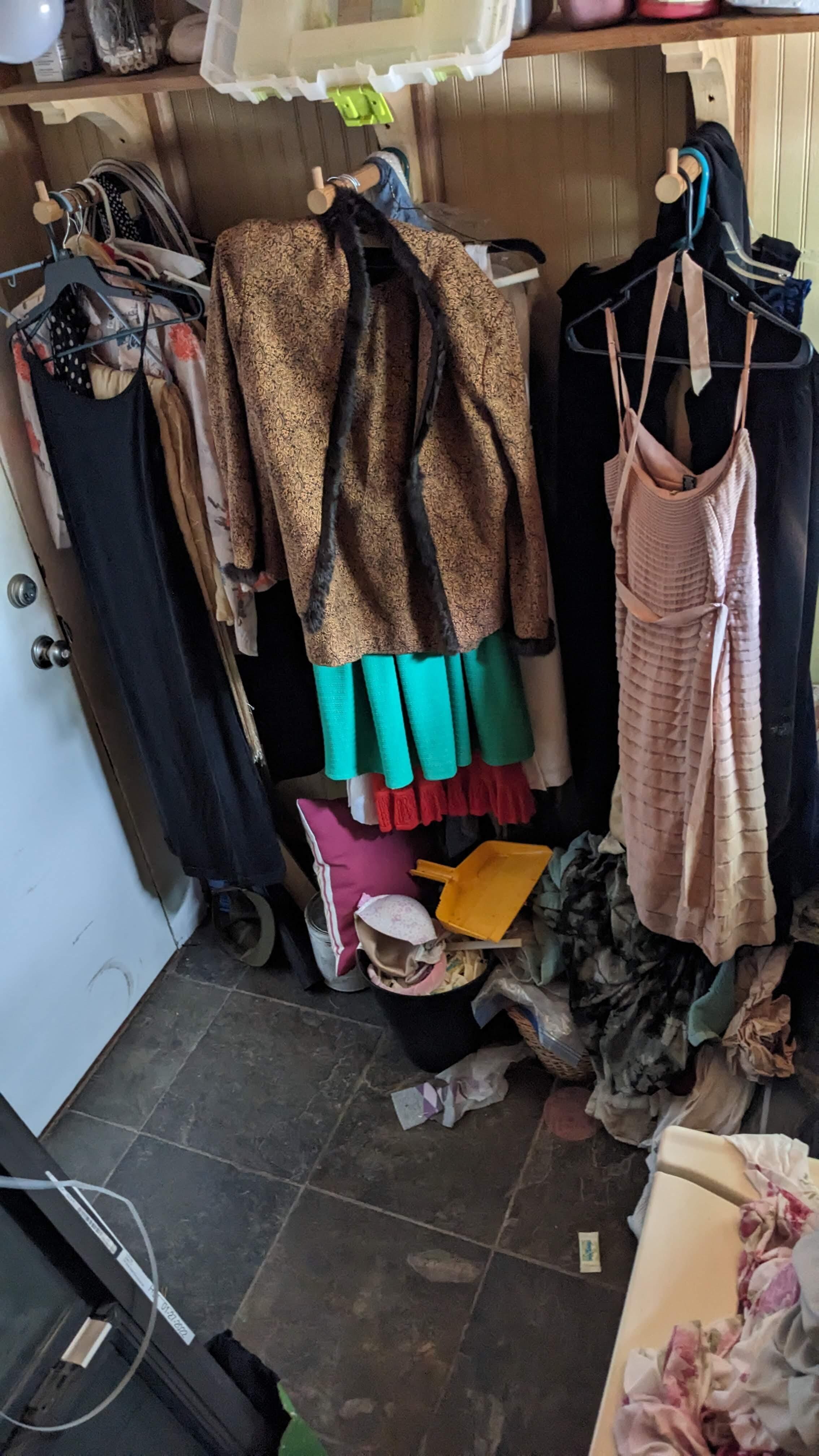 Laundry/storage