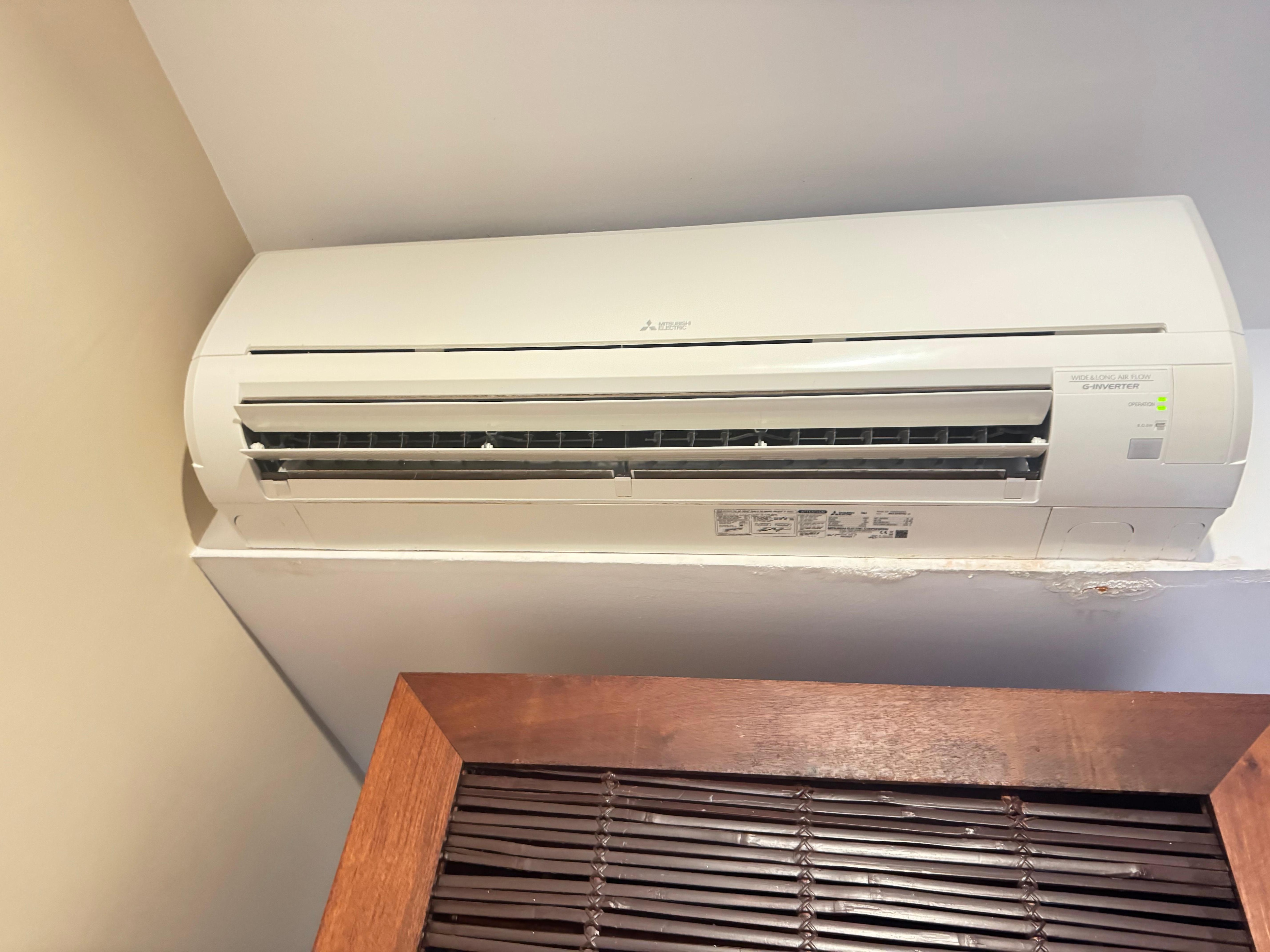 Broken  air conditioner 