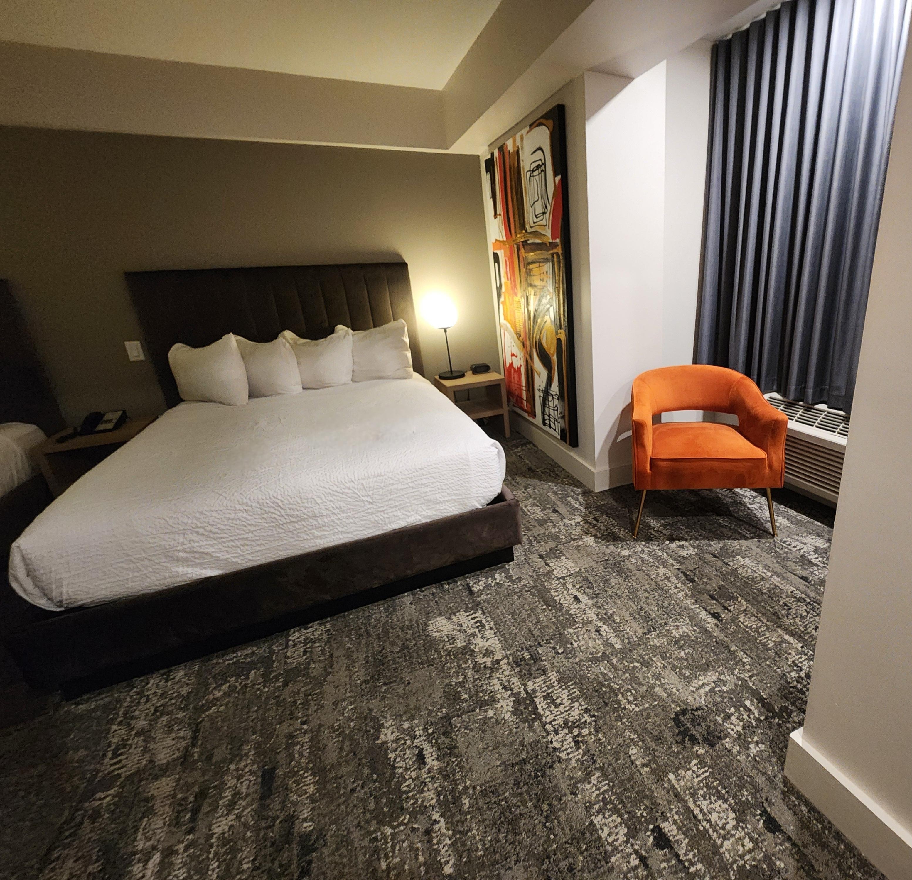 Bed & pillows comfortable 