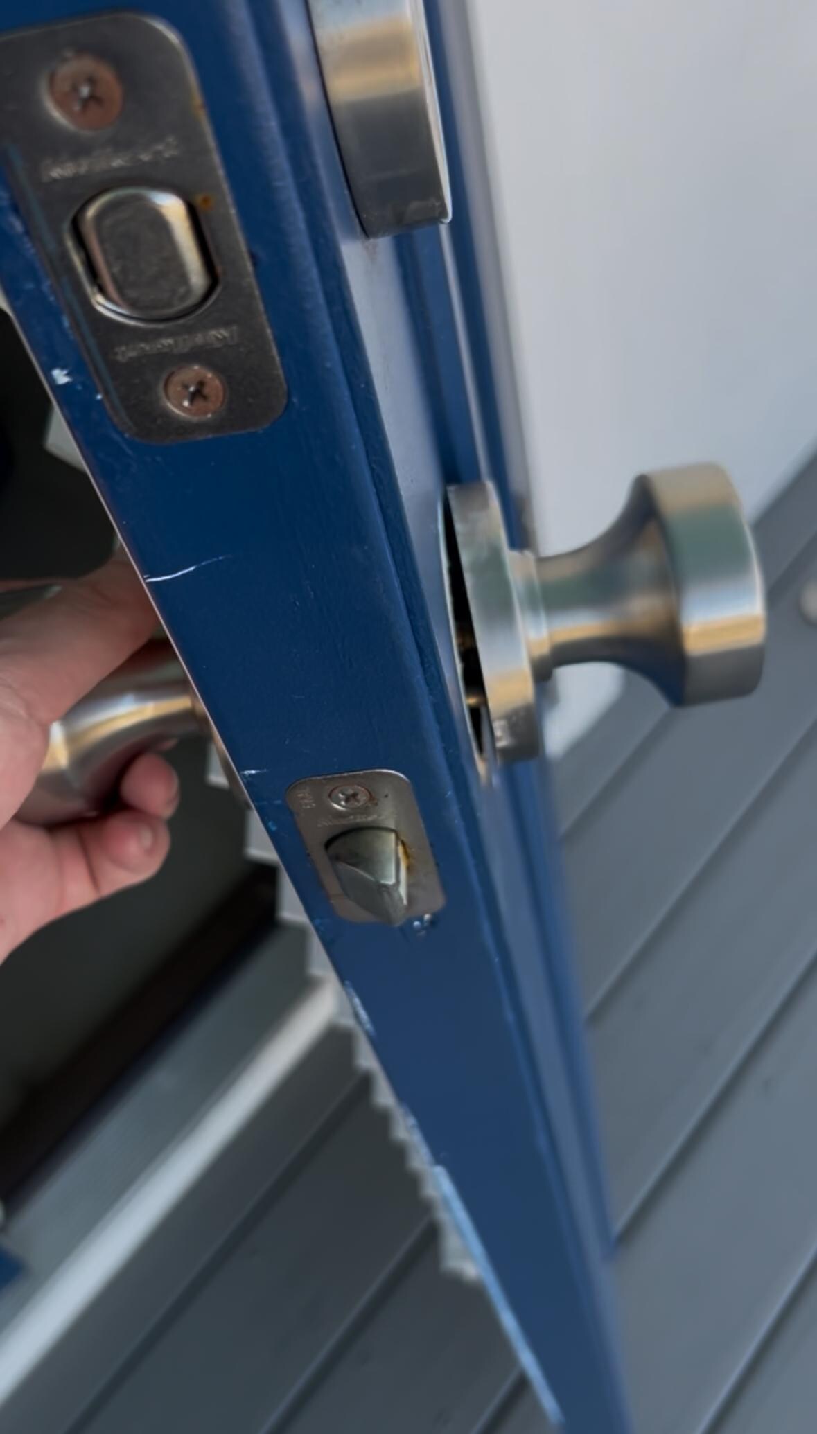 Loose door handle