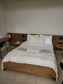 Bett