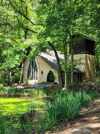 Sitting across from the Chapel. What a hidden gem. Peaceful!