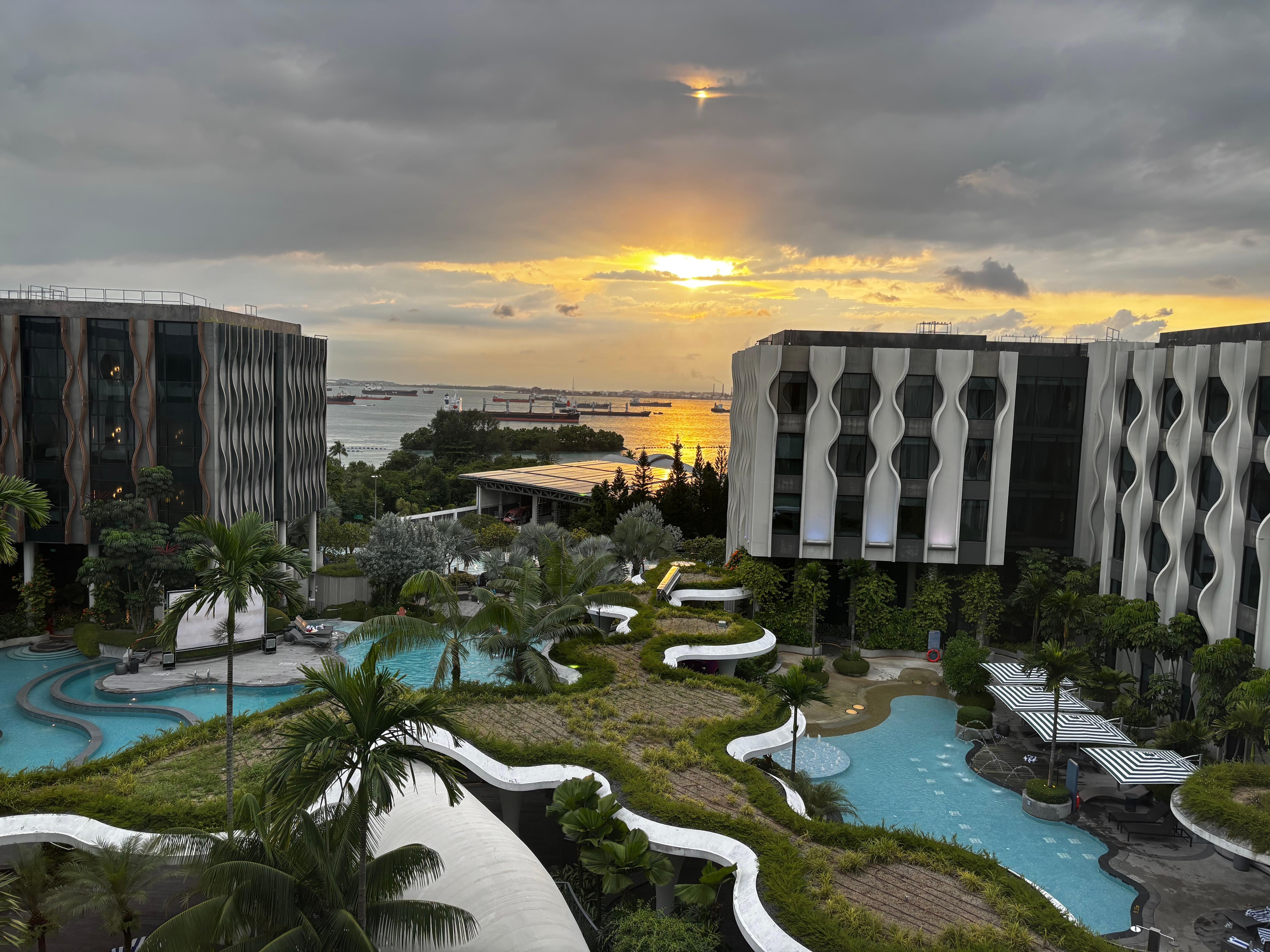 美しい夕焼けが見れます