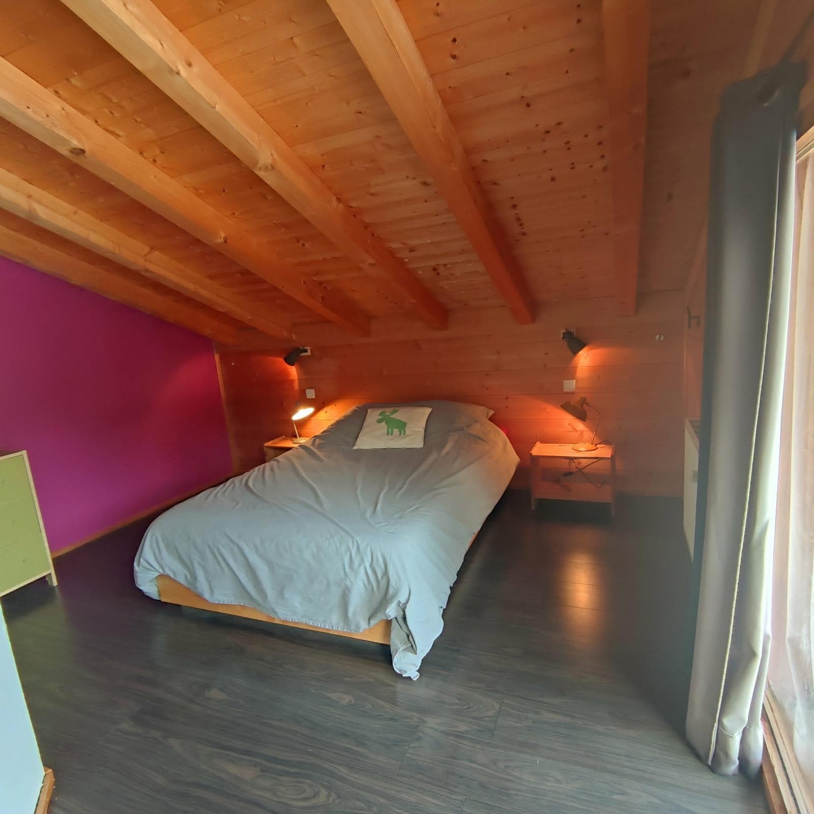 Chambre 2 à l'étage