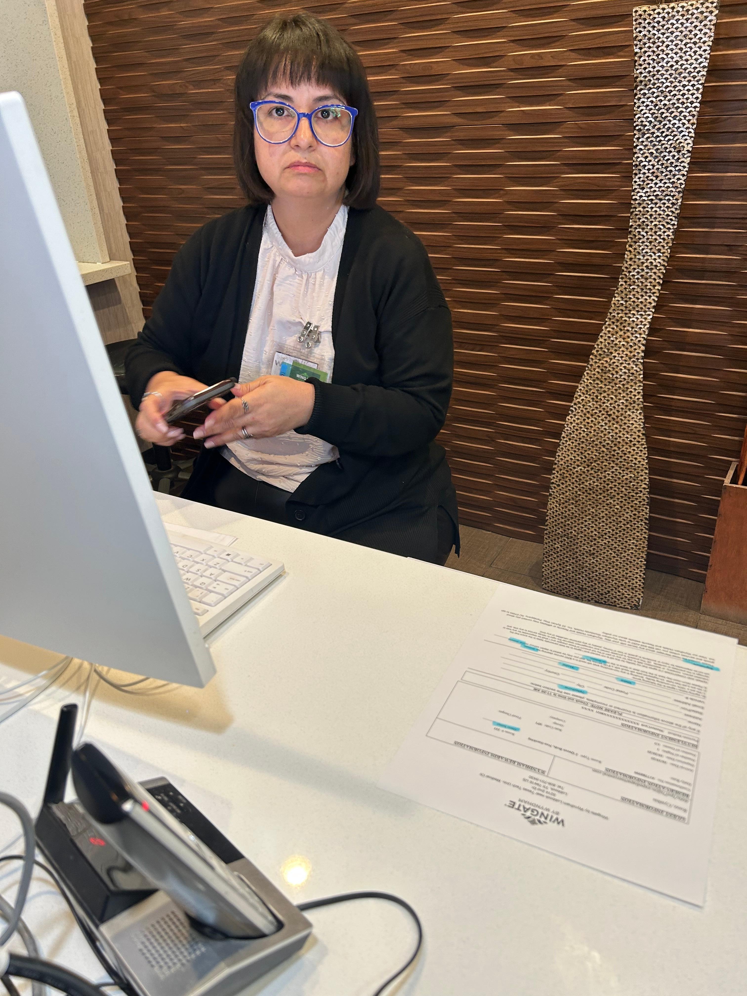 Horrible customer service rep Vivian 