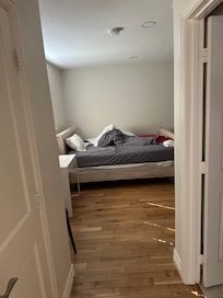 Primary w bathroom & stand up shower