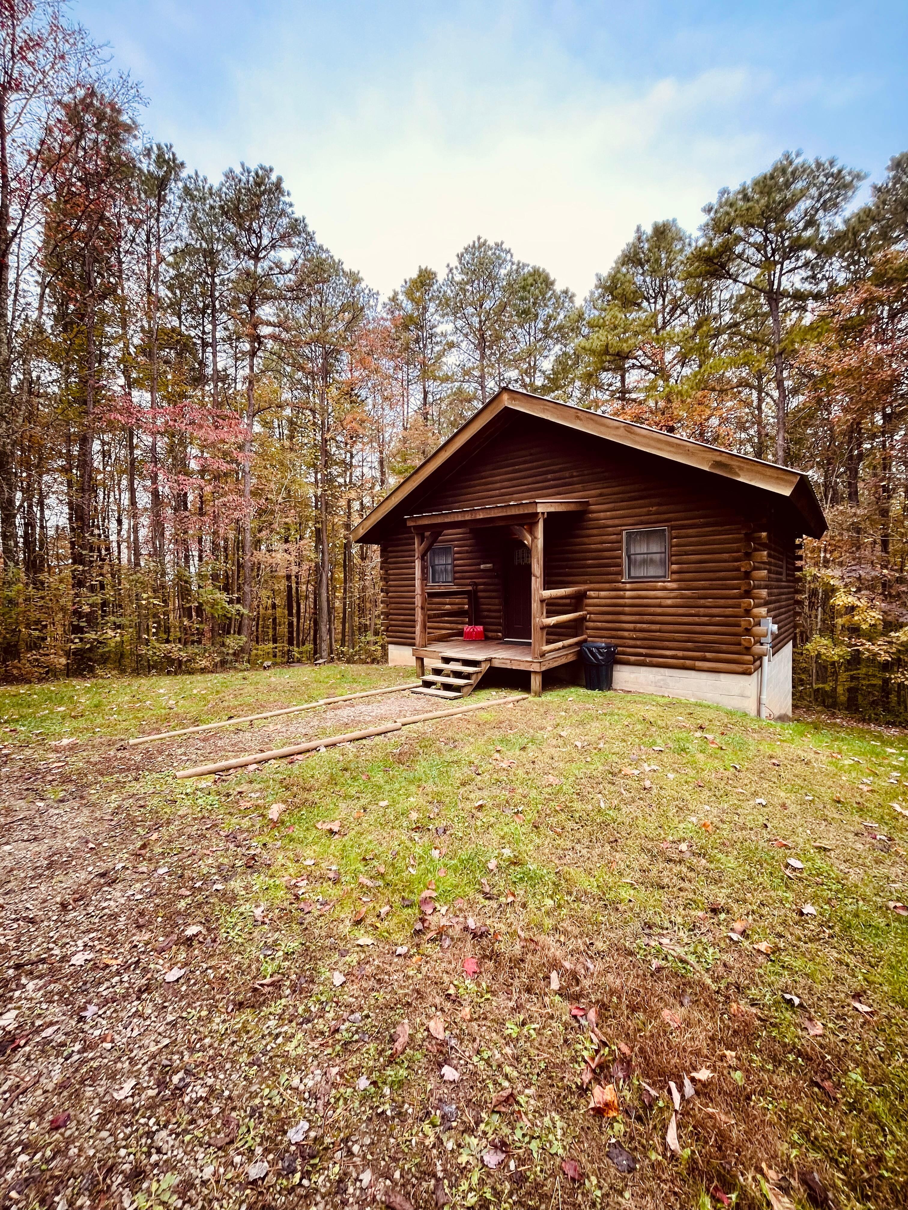Cozy, quiet cabin for 2