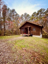 Cozy, quiet cabin for 2