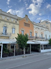Gebäude