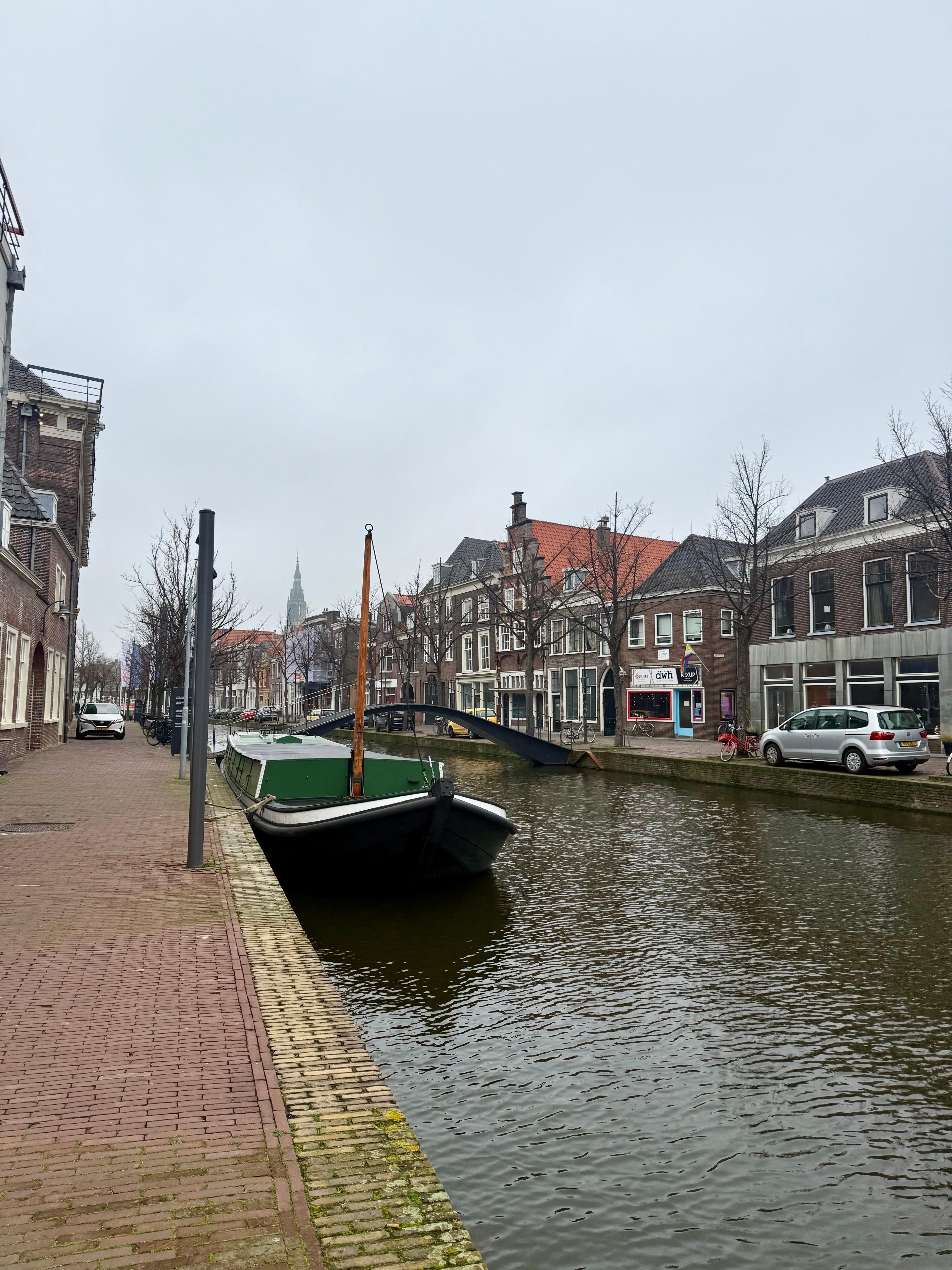 Front canal -  a very quiet, clean and safe location 