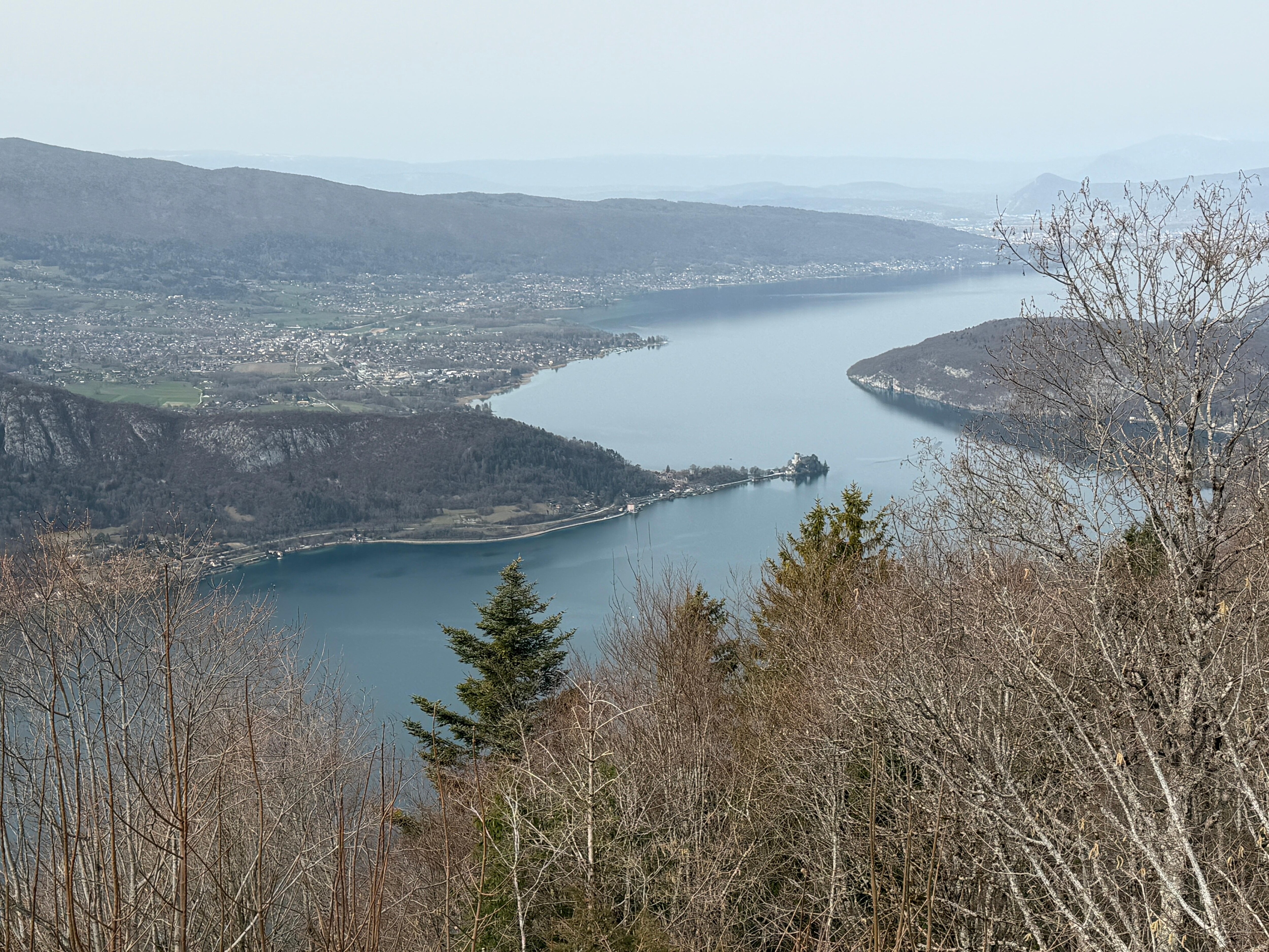 joli vue sur le lac depuis le col de la Forclaz