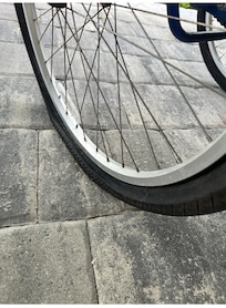 Trike flat tire could not use.