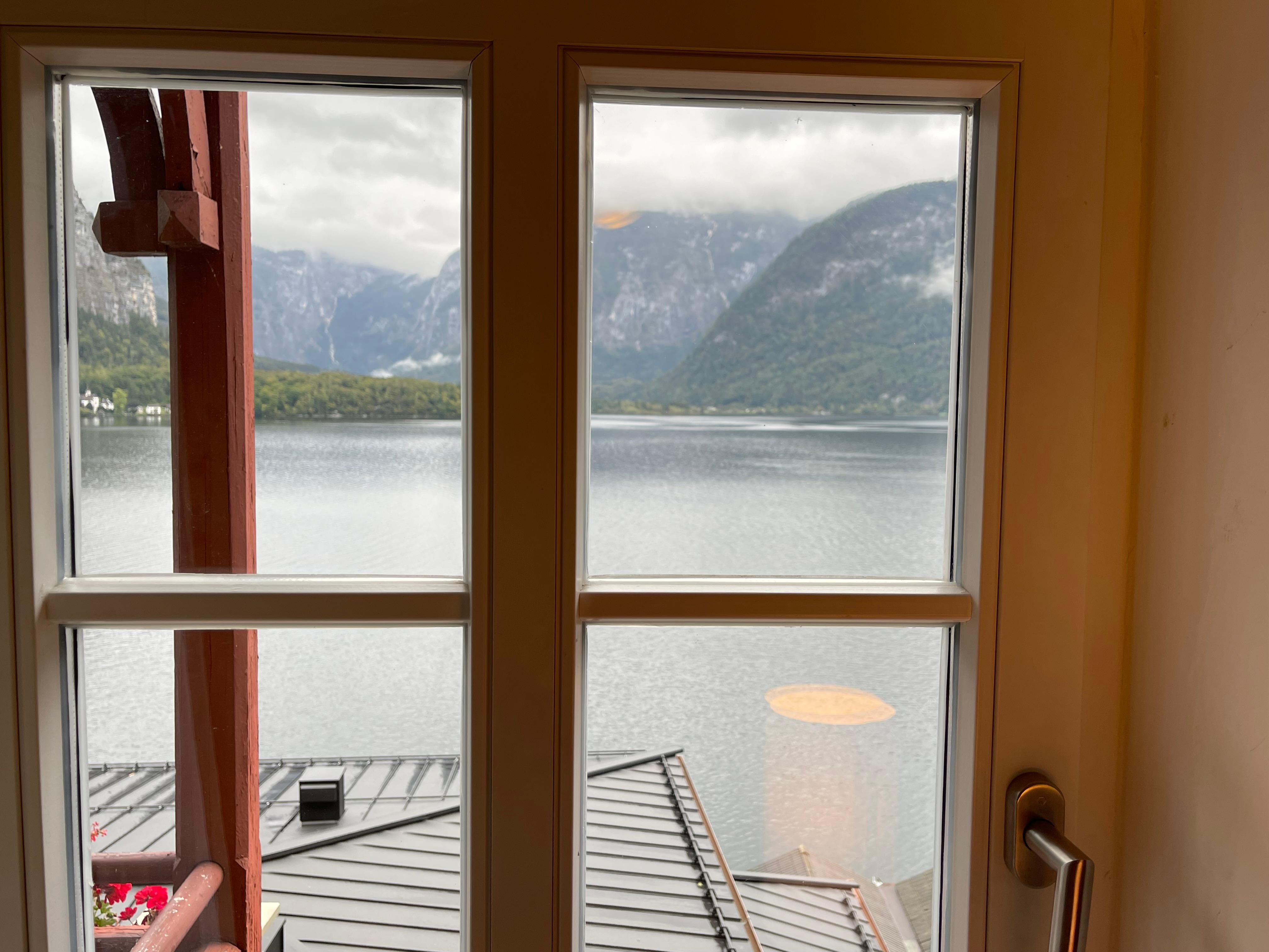 目の前には湖が広がっています。部屋が1階だったので、もう少し上の階ならばもっと眺望は良いと思います