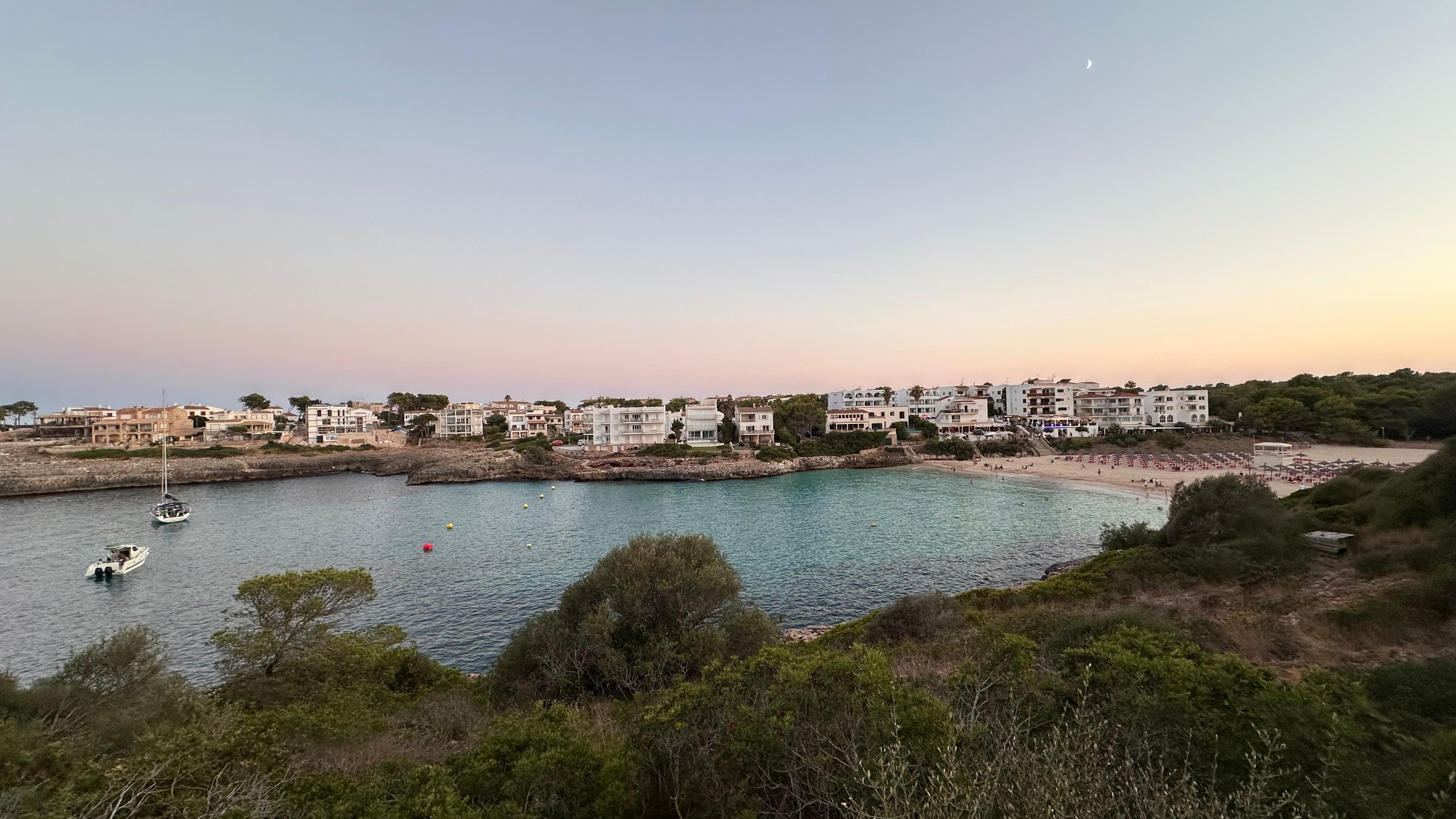 Stranden var ca 800m