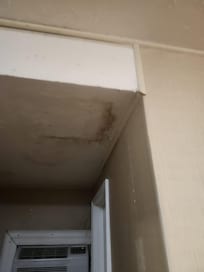 water ceiling stains