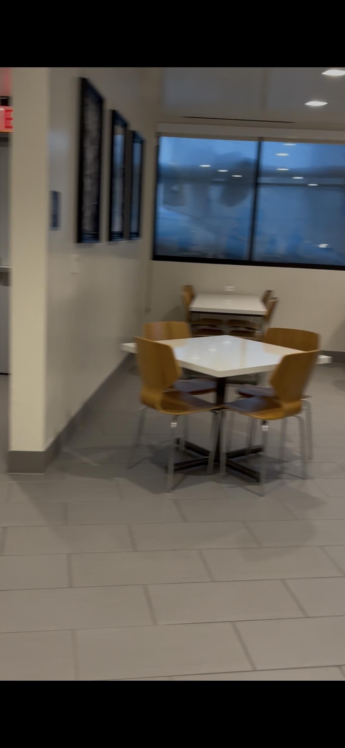 Nice size dinning area