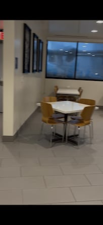 Nice size dinning area