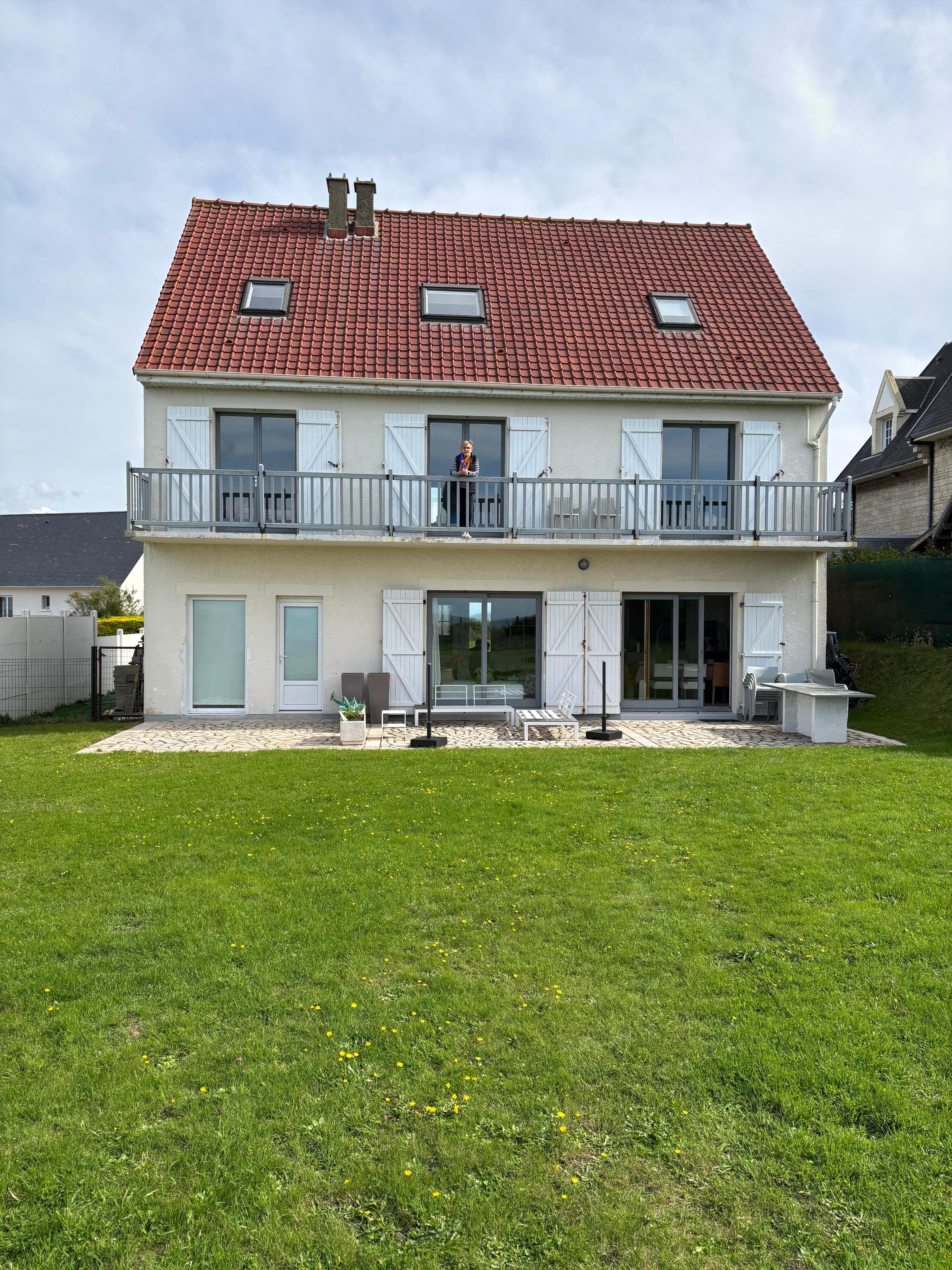 La maison vue du jardin 