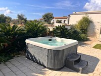 Jacuzzi