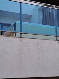 Paneel jacuzzi dat loshangt