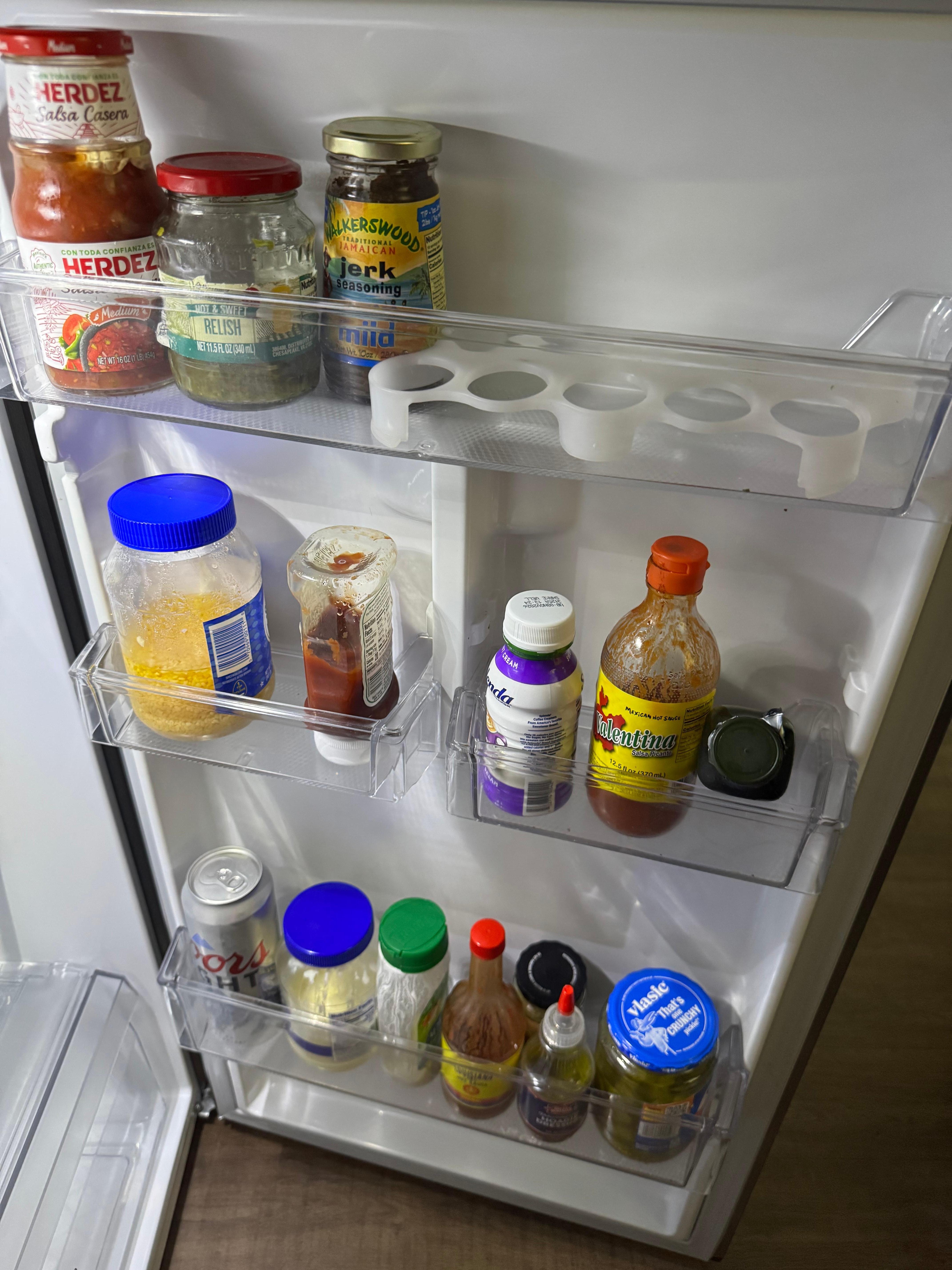 Refrigerator 