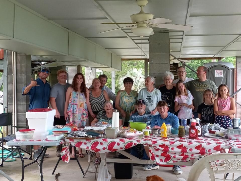 REUNION OF LOCAL AND OKLAHOMA FAMILY. 