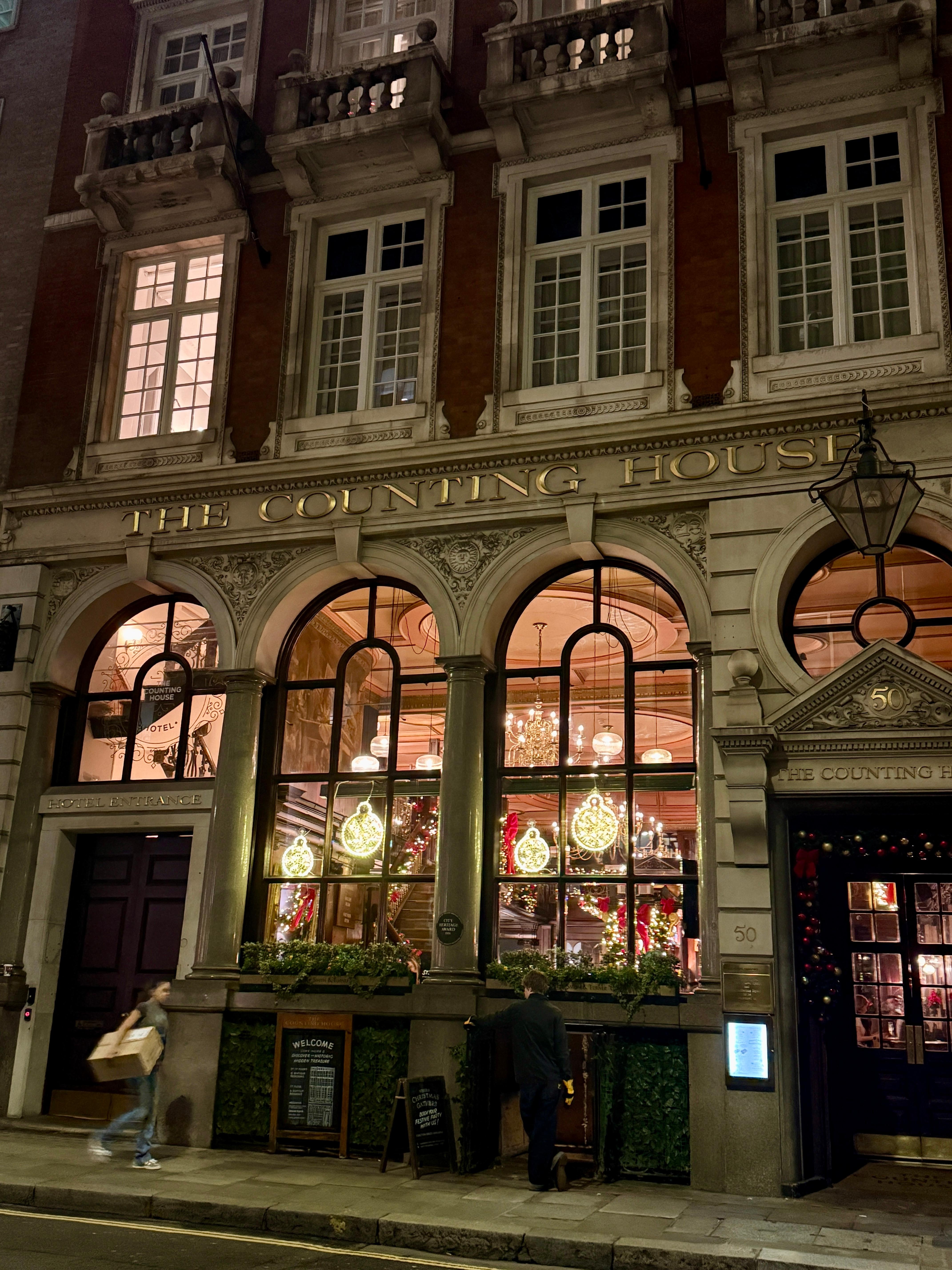 Pub door on right, Inn door on LEFT.