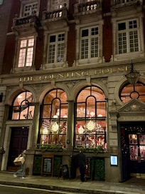 Pub door on right, Inn door on LEFT.