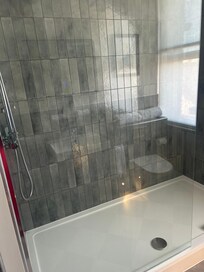 Huge shower a bit difficult to photograph with beautifully clean and brand-new