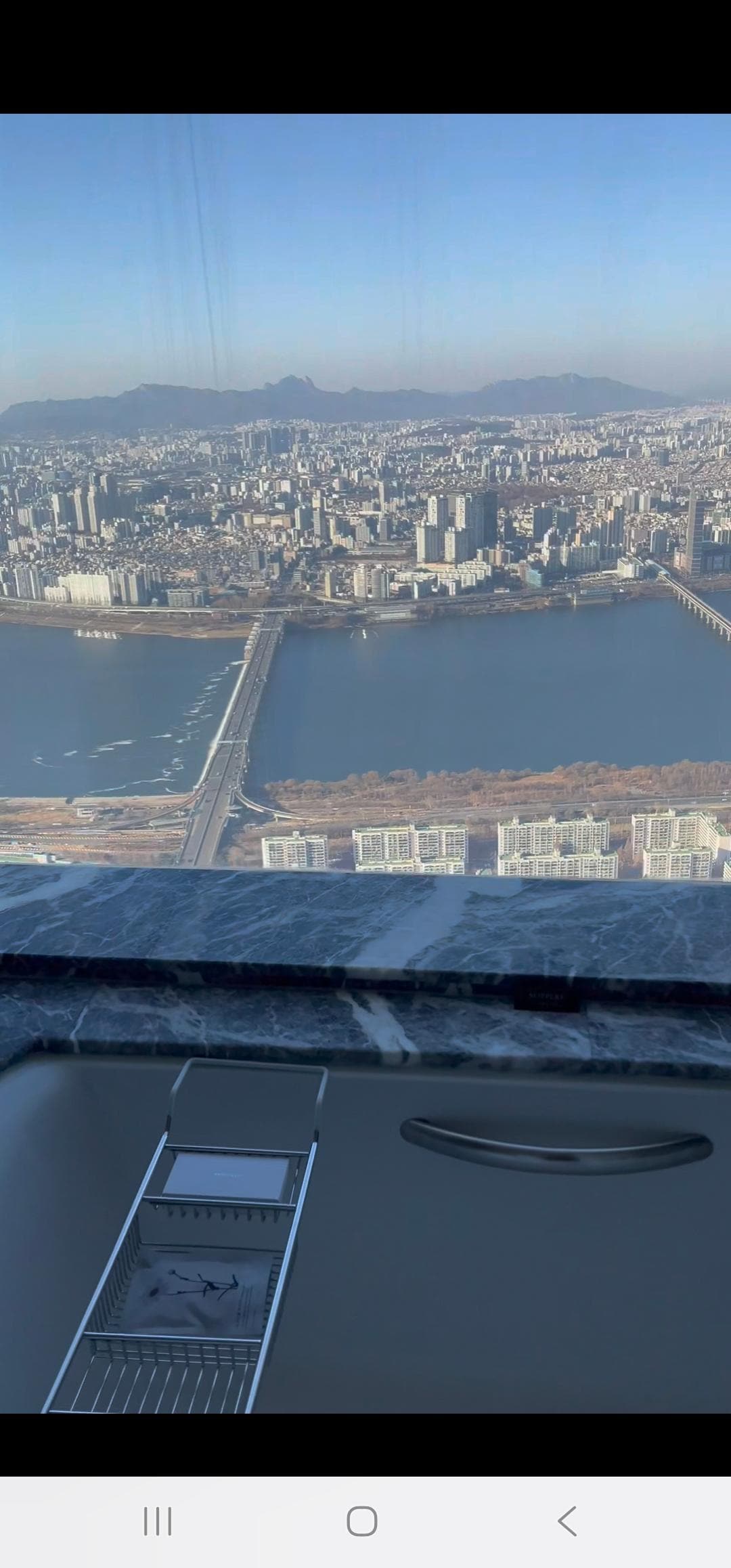 욕실에서 본 뷰