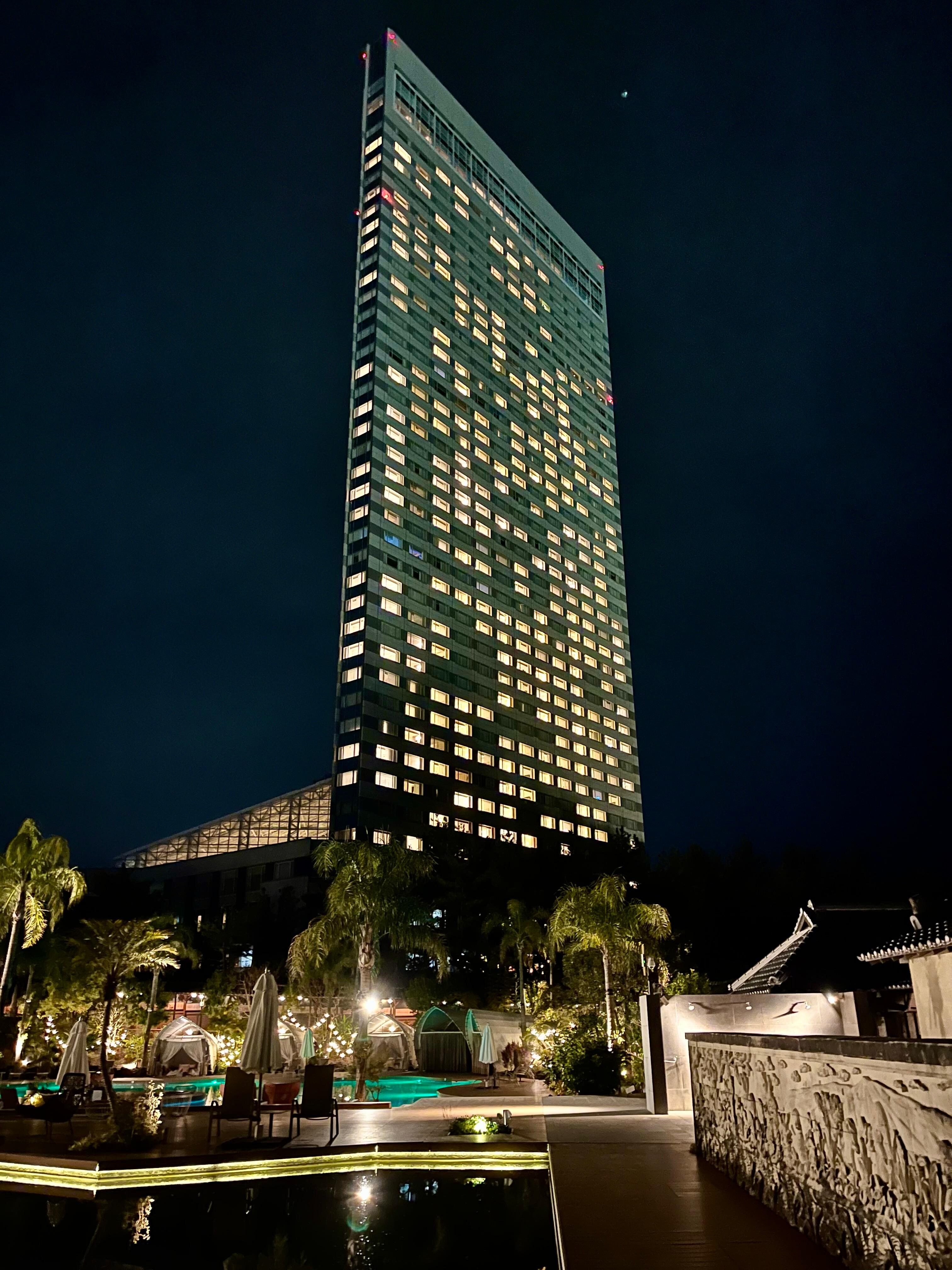 宿泊ホテルは40階を超えます