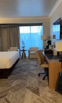 King bed room
