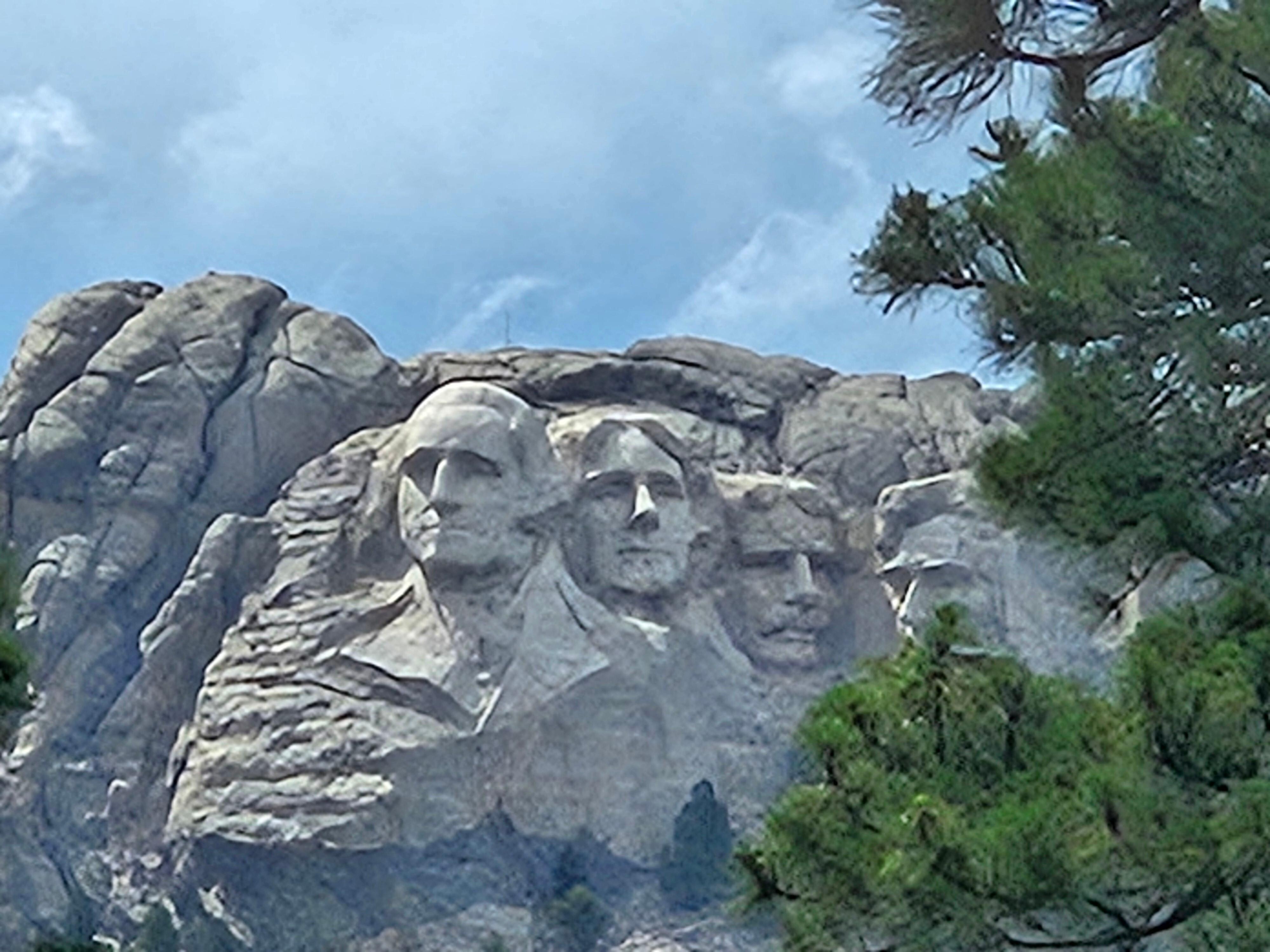 Close by to Mt Rushmore and the Needles highway 
