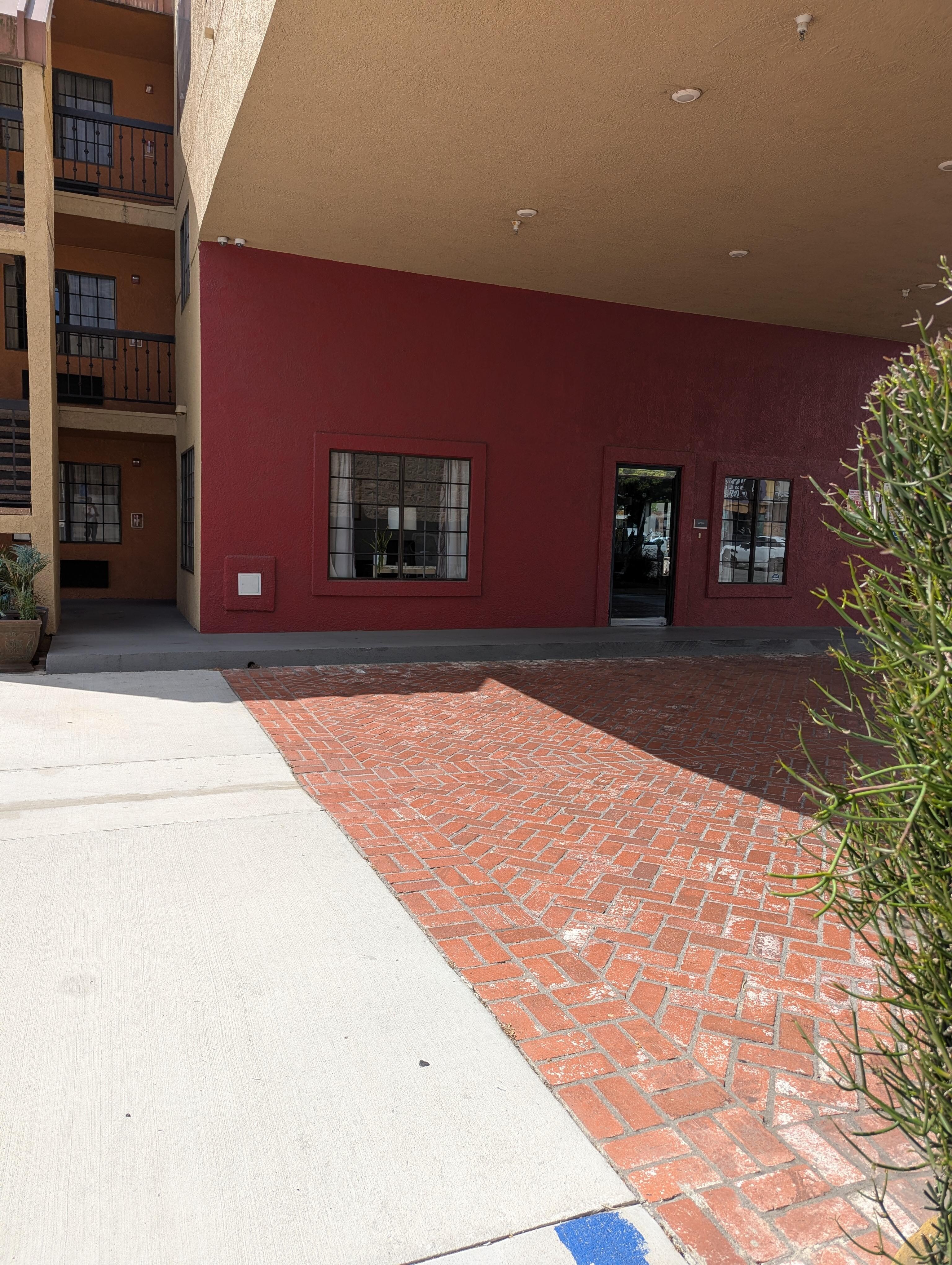 Entrance to the office 