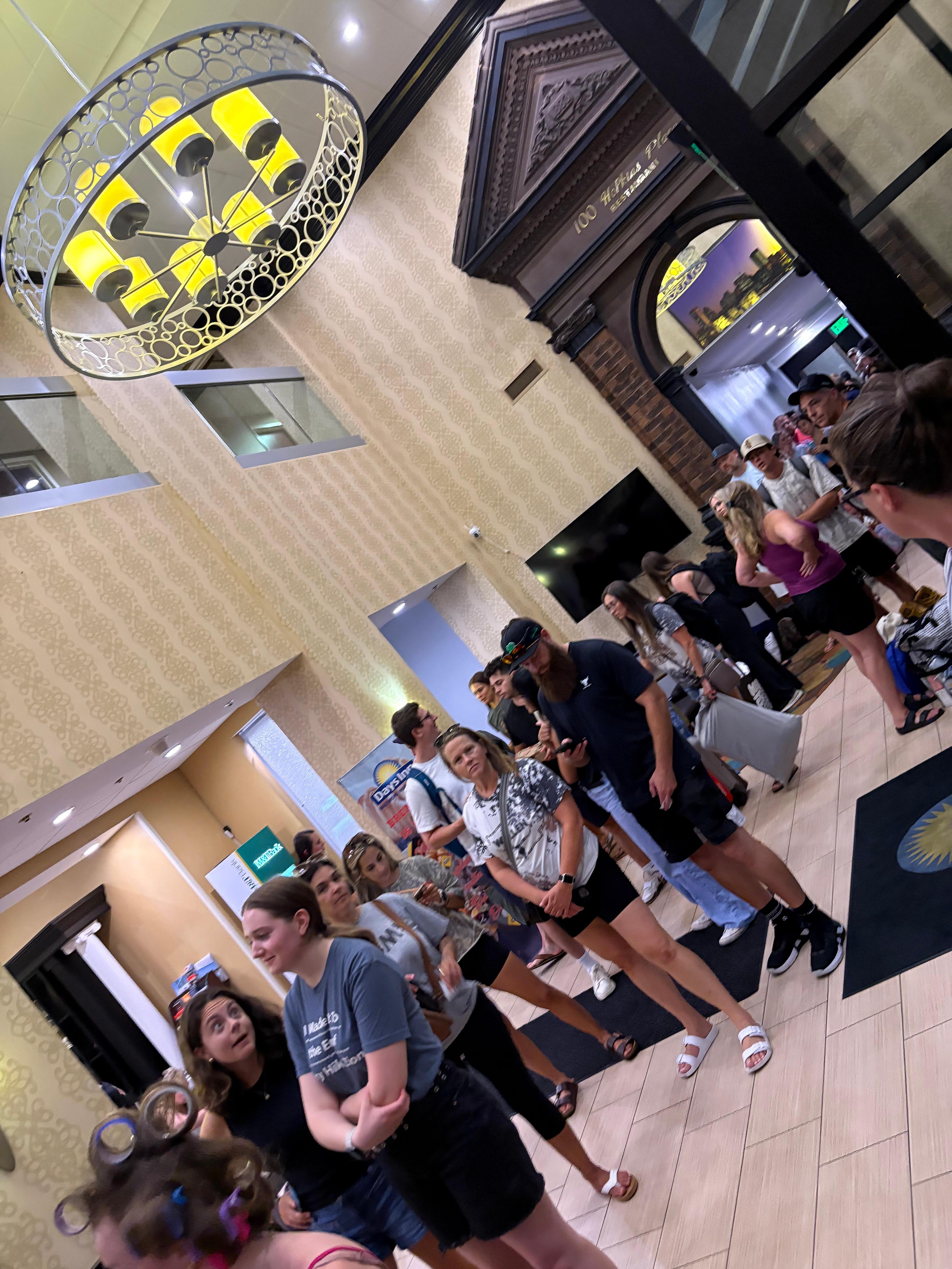 Waiting lines to check in