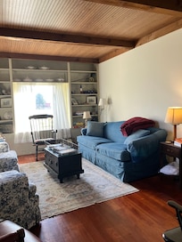 Living room number 2