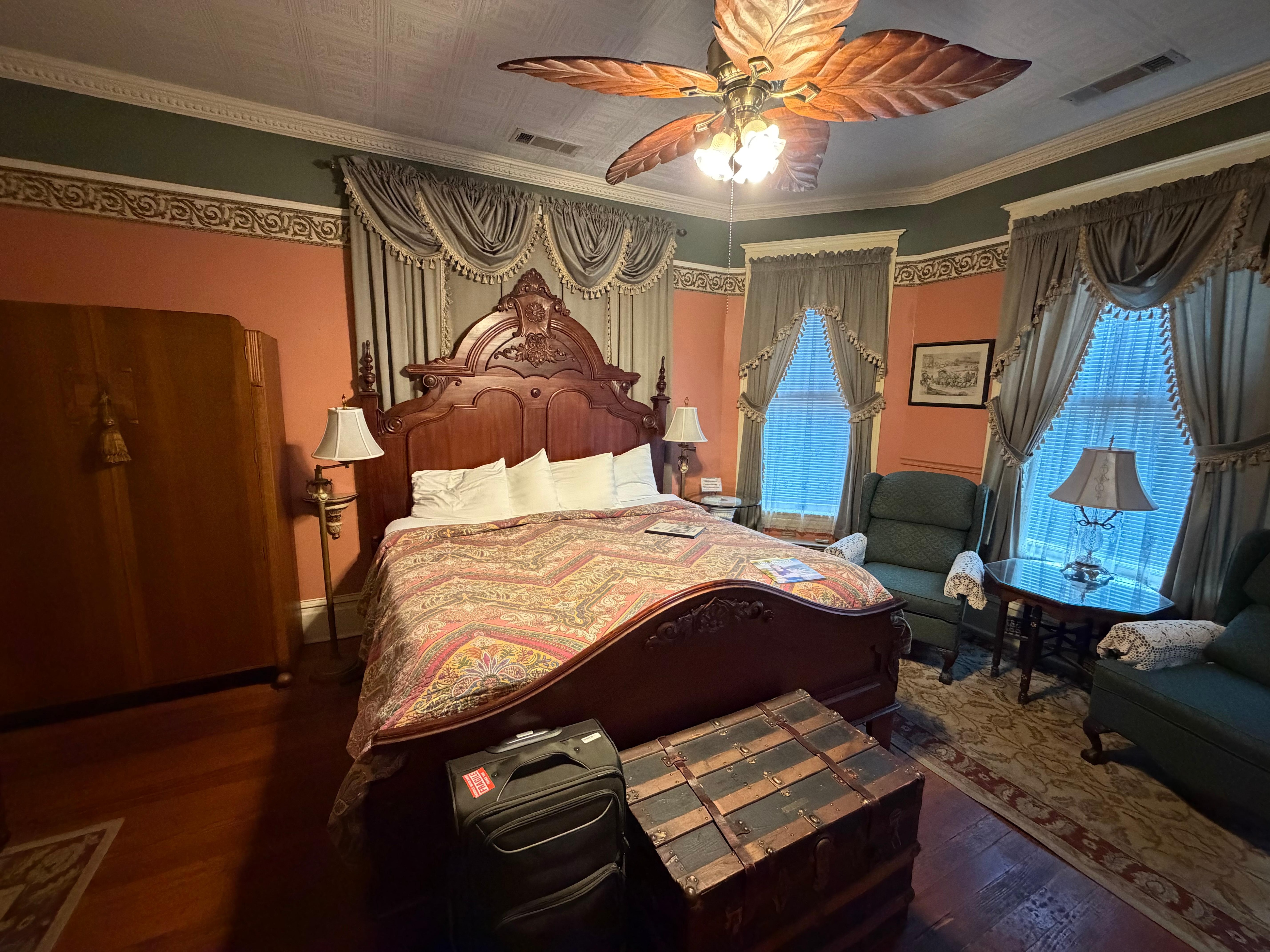 The governor’s room. 