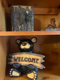 All the adorable bear decor