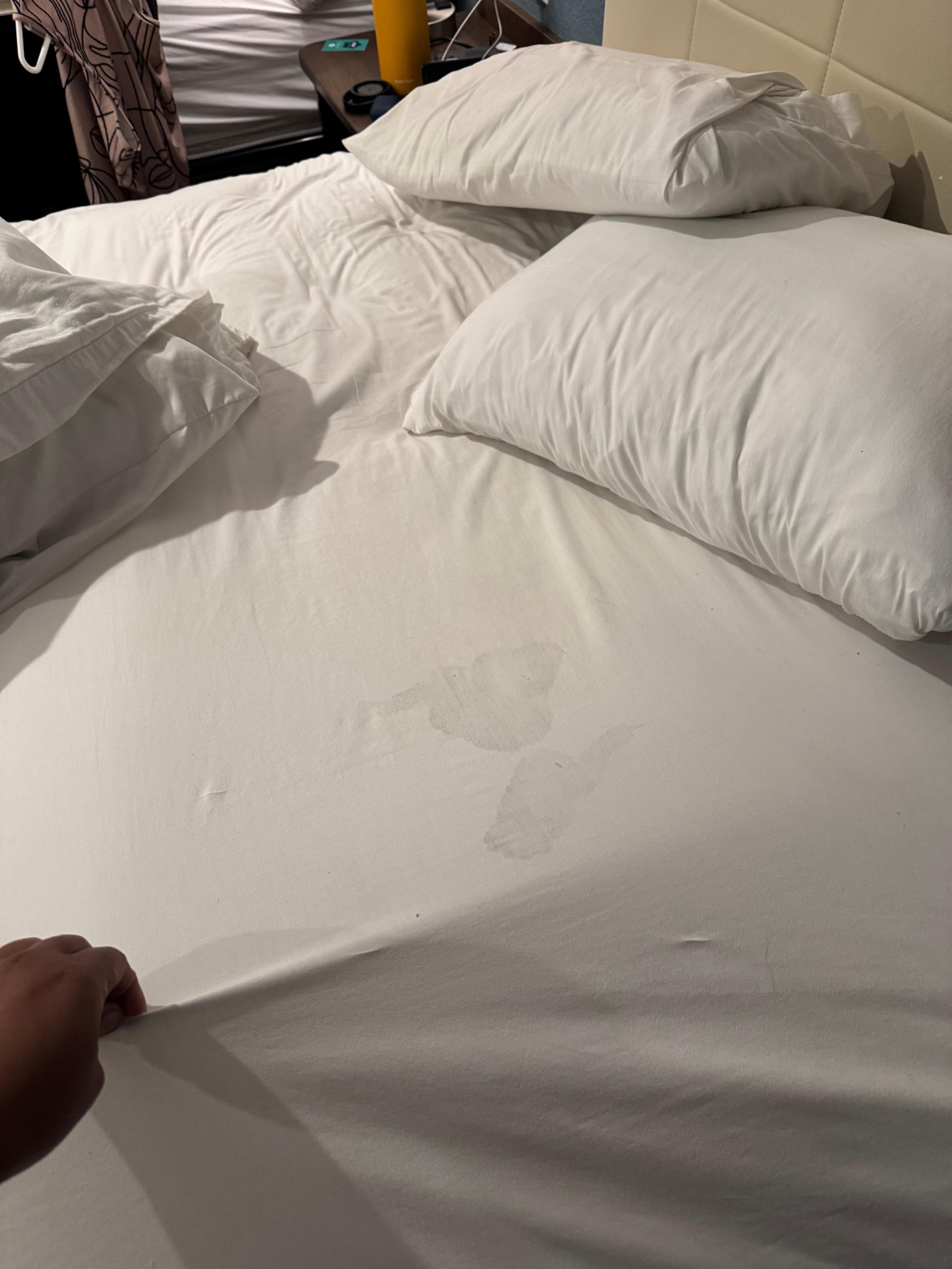 Stains on bedsheets 