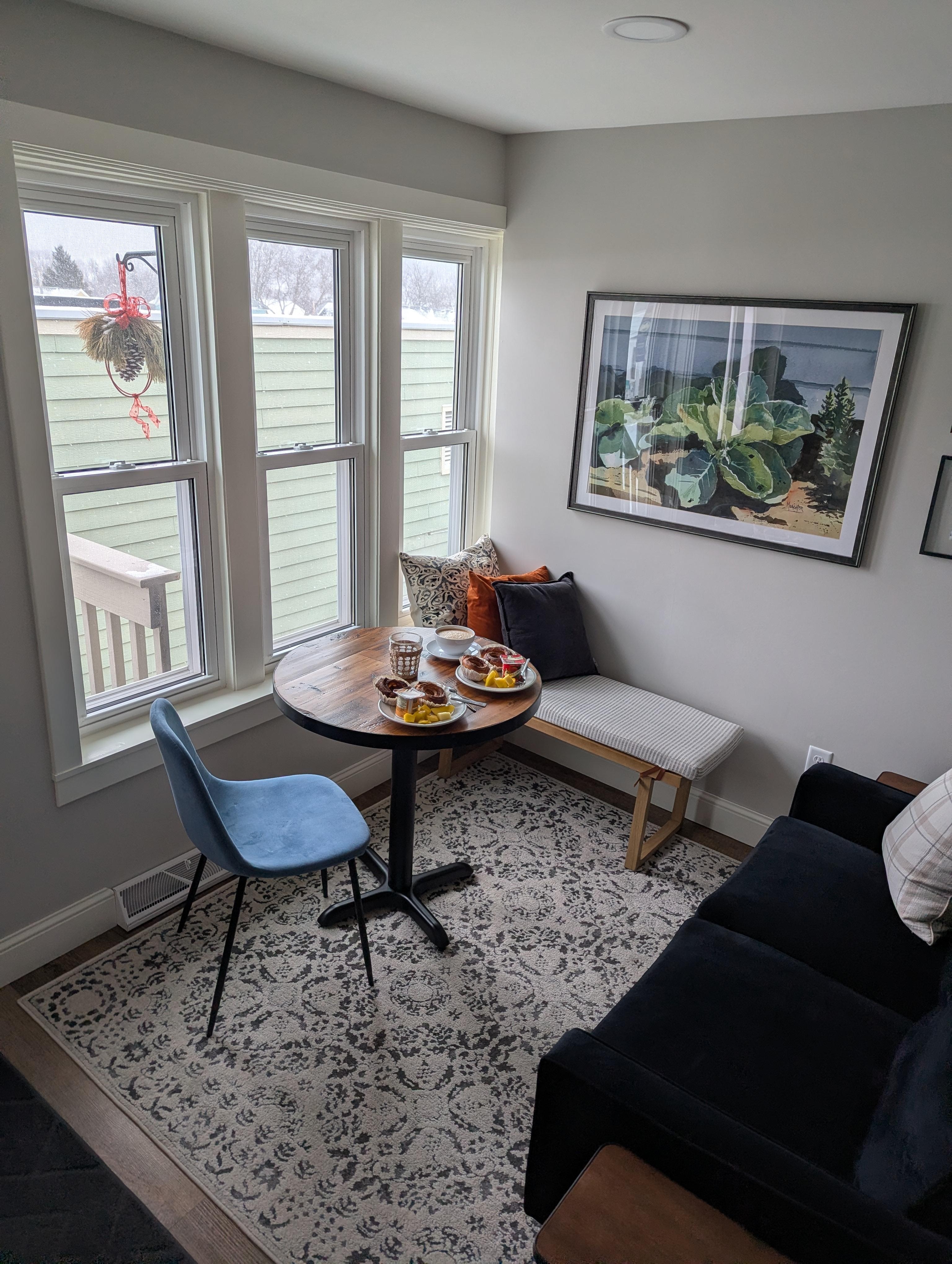 Loved the breakfast nook.