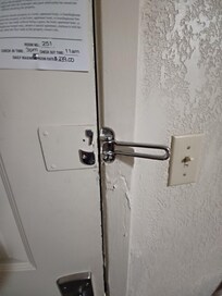 Broken inside door lock
