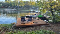 Lake is very close to Dock Holiday.