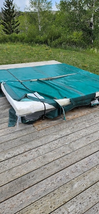 This is a hot tub that can't be used because you would not get cover back on.